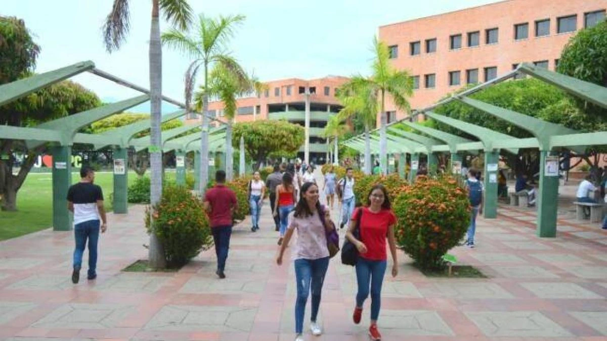 Cesar se ubicó entre los departamentos con mayor tránsito inmediato a la educación superior en 2025.