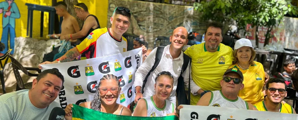 Decenas de aficionados viajaron desde Bucaramanga hasta la capital del Cesar. Foto tomada de: @BetoBucaros.