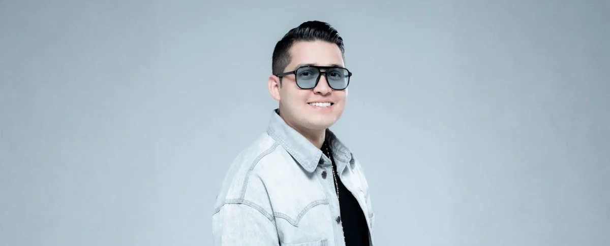 Simon Figueroa sufrió un fuerte accidente.