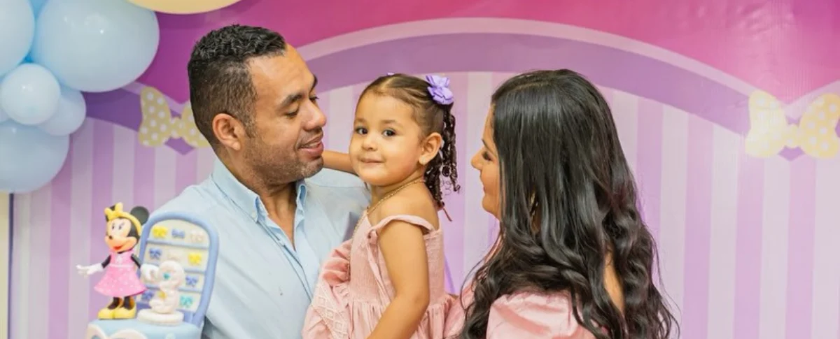 Fabio Torres junto a su hija María Fátima y su esposa María Fernanda Martínez.