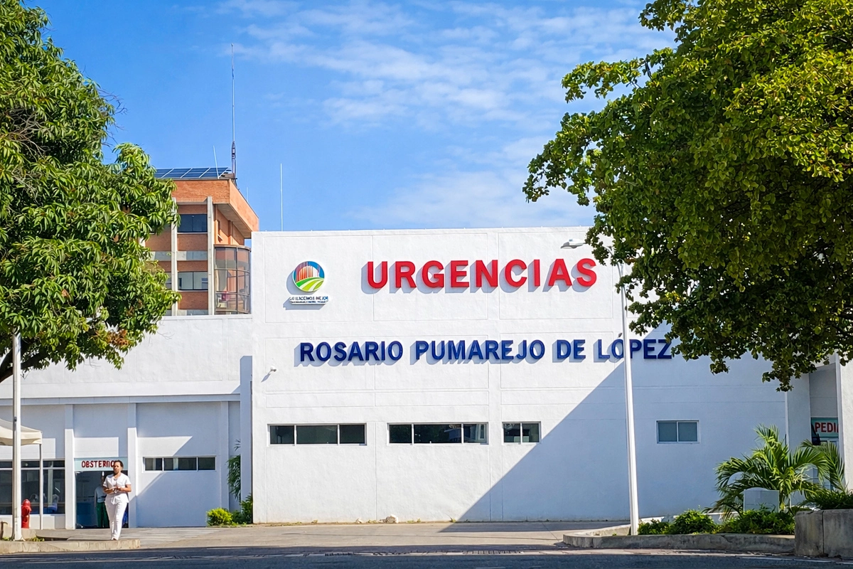 Hospital Rosario Pumarejo de López, trabajadores y periodistas participaron en la reunión sobre la crisis de cartera y los pagos pendientes de las EPS. Foto: Said Armenta.
