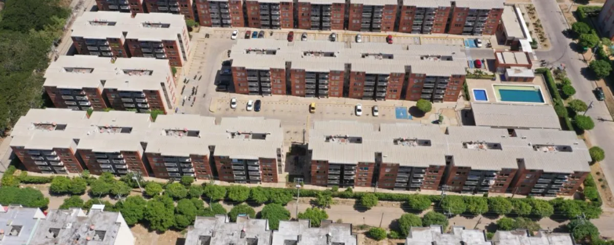 Los conjuntos residenciales Leandro Díaz reúnen alrededor de 1.300 apartamentos, según sus representantes, quienes denuncian cortes prolongados de energía que también afectan el suministro de agua.