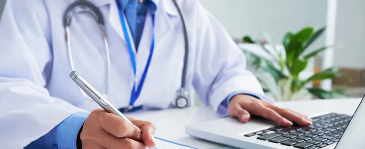 Médicos. Foto: Freepick
