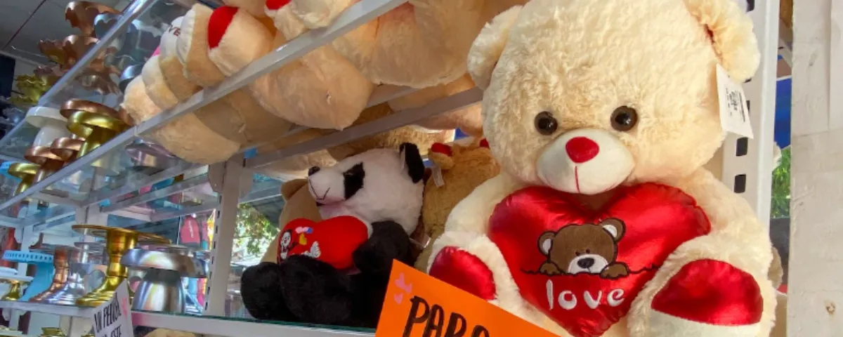 Osos de peluche para regalar en Amor y Amistad. FOTO: Said Armenta