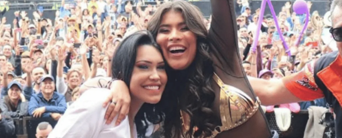 Ana del Castillo y Karen Lizarazo.