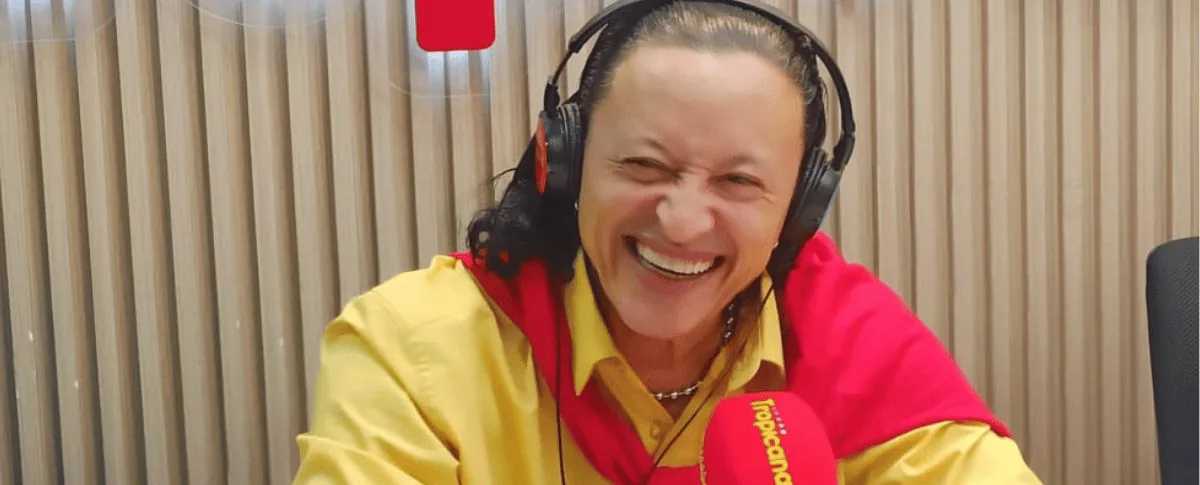 Elvis Crespo durante su visita a Tropicana.