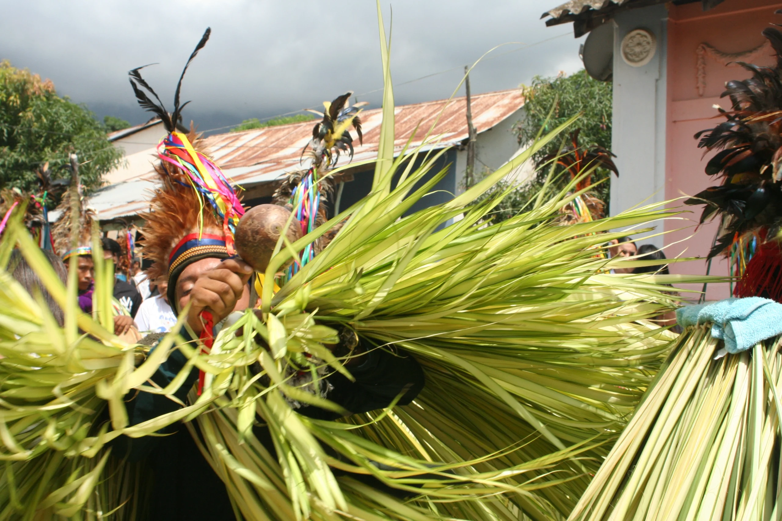 El Corpus Christi de Atánquez reúne danzas, música y tradiciones indígenas, afrodescendientes y españolas, una expresión del patrimonio religioso del Cesar con potencial para alcanzar un reconocimiento internacional. Foto: Katlin Navarro.