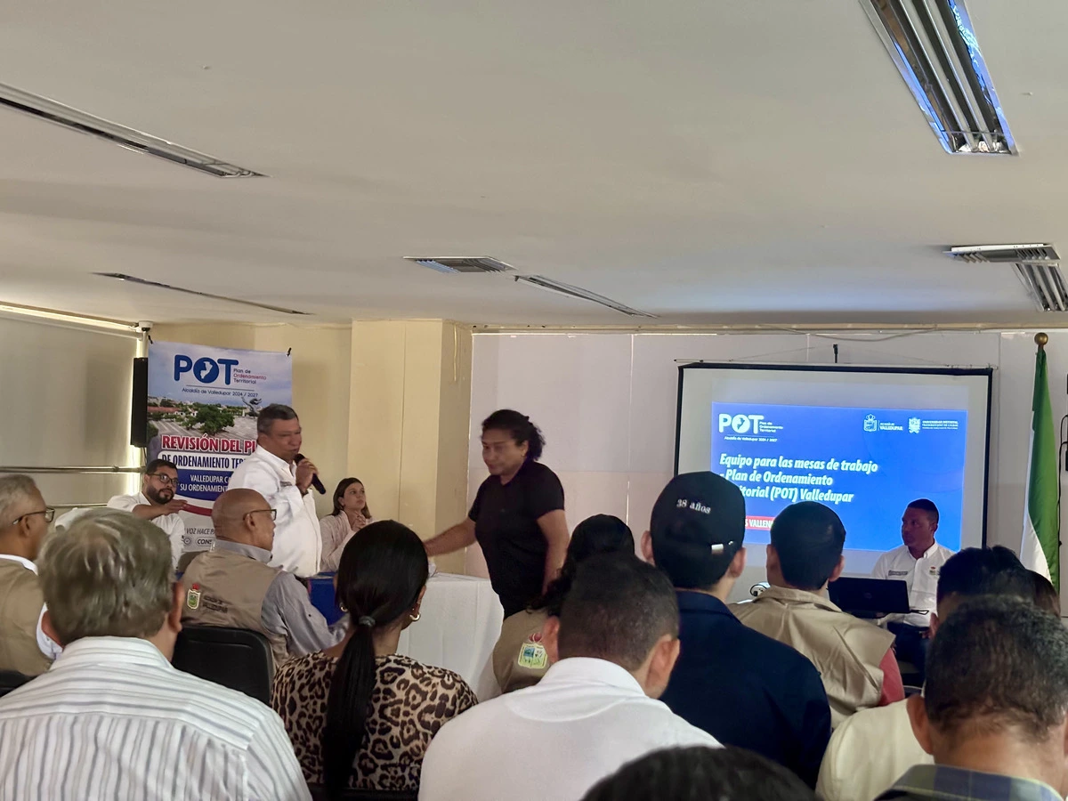 Miriam Leonor Montero, líder de la zona rural dispersa de Valledupar, pidió que la revisión del POT tenga en cuenta las dificultades de conectividad, vías, producción campesina y protección ambiental que enfrentan las veredas. Foto: EL PILÓN.