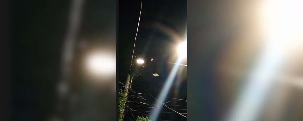 Barrio El Pupo, sin luz y con poste en llamas: vecinos piden atención urgente