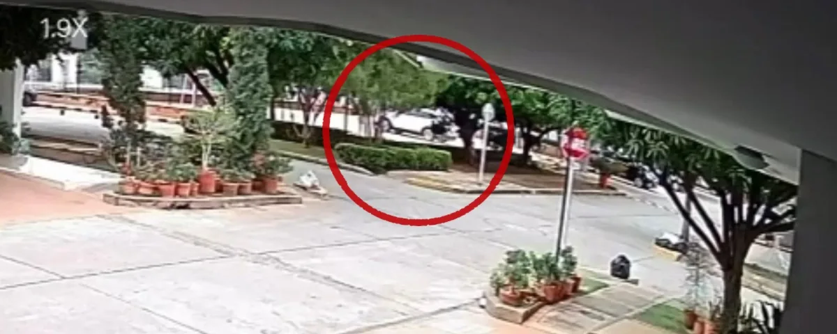 En video: momento exacto en el que mujer cayó con su carro a la piscina de un conjunto en Valledupar