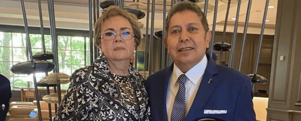 Egidio Cuadrado y su viuda.