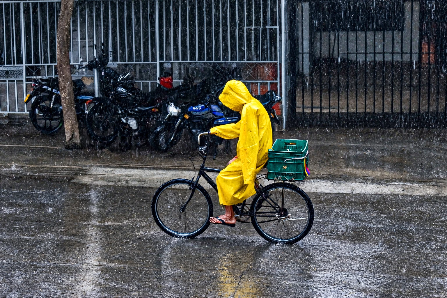 Lluvias en Valledupar durante la tarde de este martes 13 de octubre, en medio de la alerta amarilla preventiva declarada por la Alcaldía. Foto: Said Armenta.