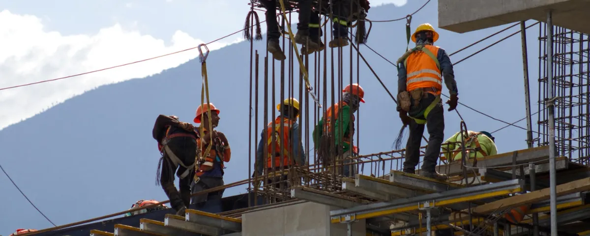 Empresas de diferentes sectores ofrecen vacantes laborales en Valledupar para técnicos, tecnólogos y profesionales, con salarios de hasta $7 millones mensuales.